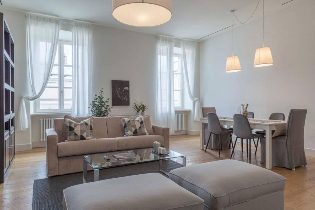 Palazzo Tergesteo Tirabora Suite Apartments Trieste Extérieur photo